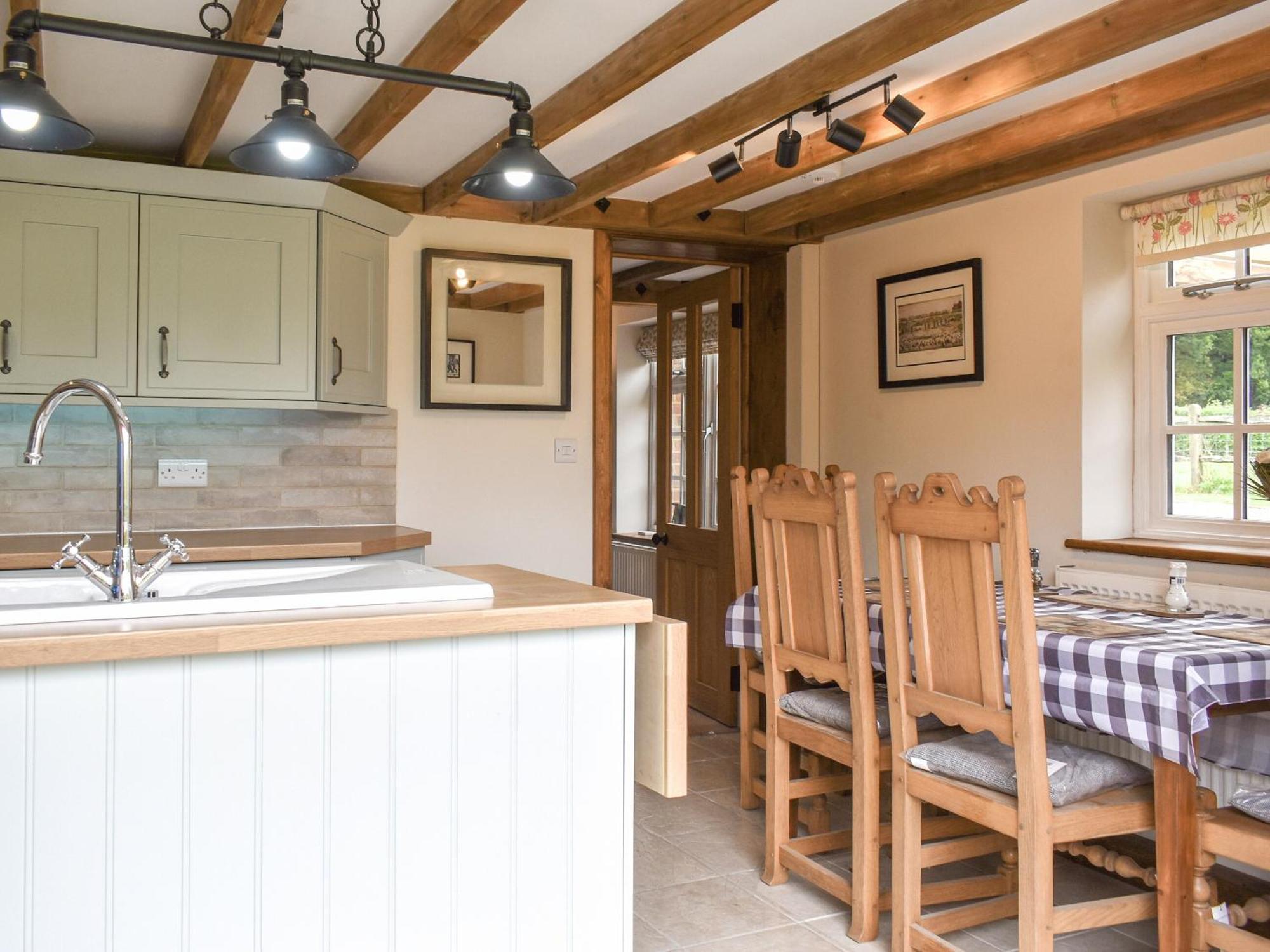 Well Cottage Itchingfield Bagian luar foto