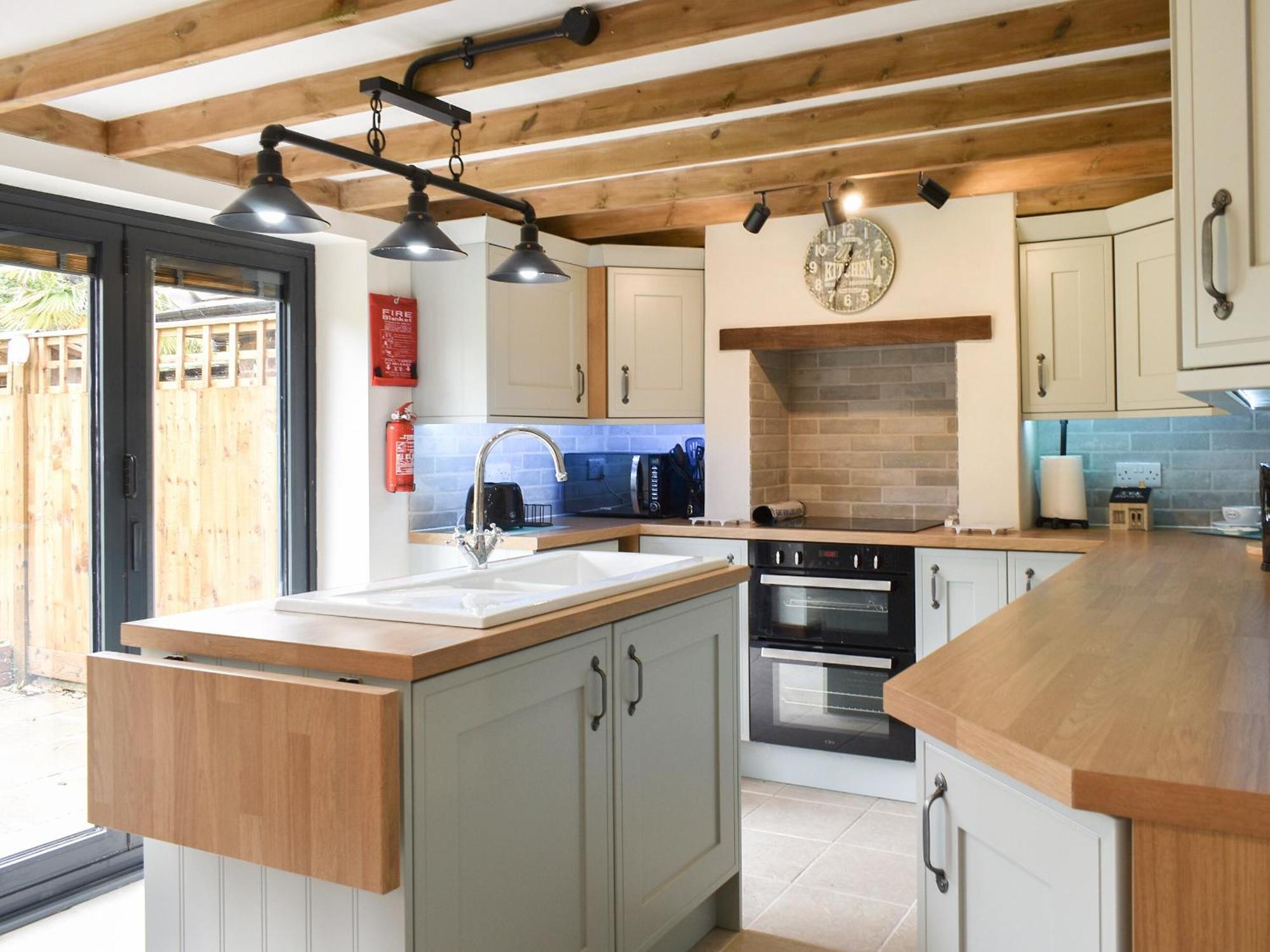 Well Cottage Itchingfield Bagian luar foto